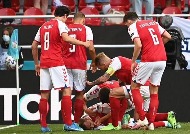 Đang đá, tiền vệ Christian Eriksen bất tỉnh ngay trên sân, trận Đan Mạch - Phần Lan phải tạm hoãn