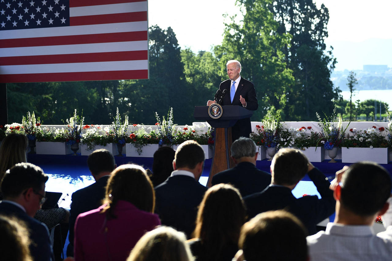 Tổng thống Mỹ Biden giải thích lý do phải gặp trực tiếp tổng thống Nga Putin