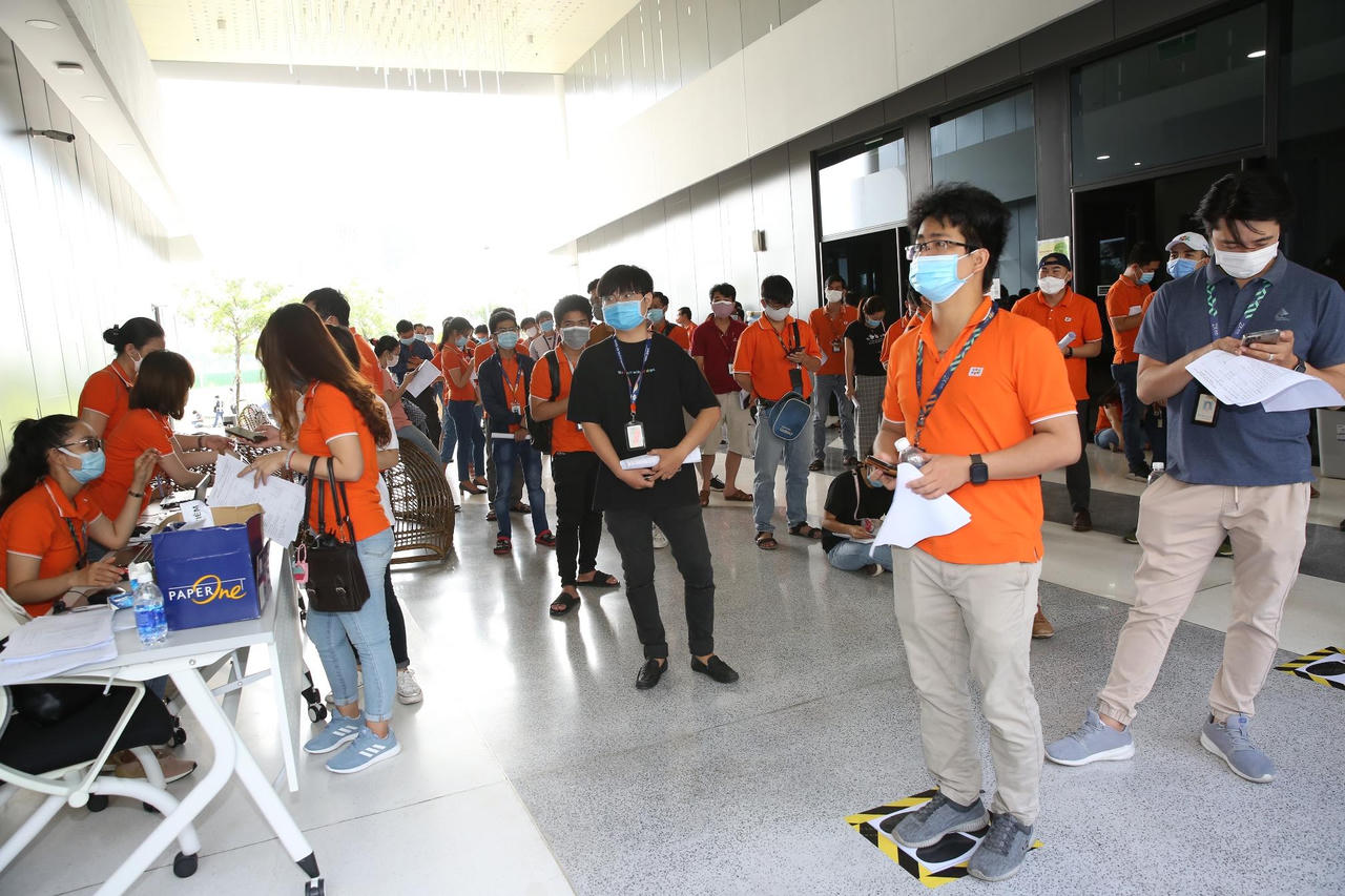 Khởi động chiến dịch tiêm 836.000 liều vaccine phòng COVID-19 tại TPHCM