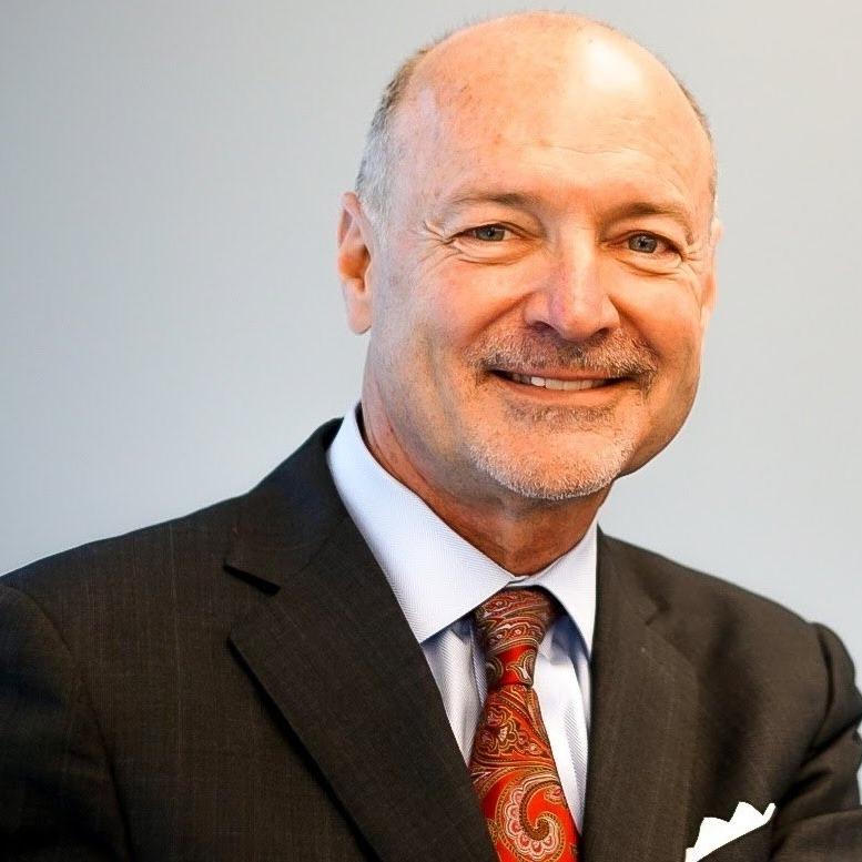 Chủ tịch trường đại học lớn ở Mỹ tiết lộ lý do chuyển đến Việt Nam làm việc 