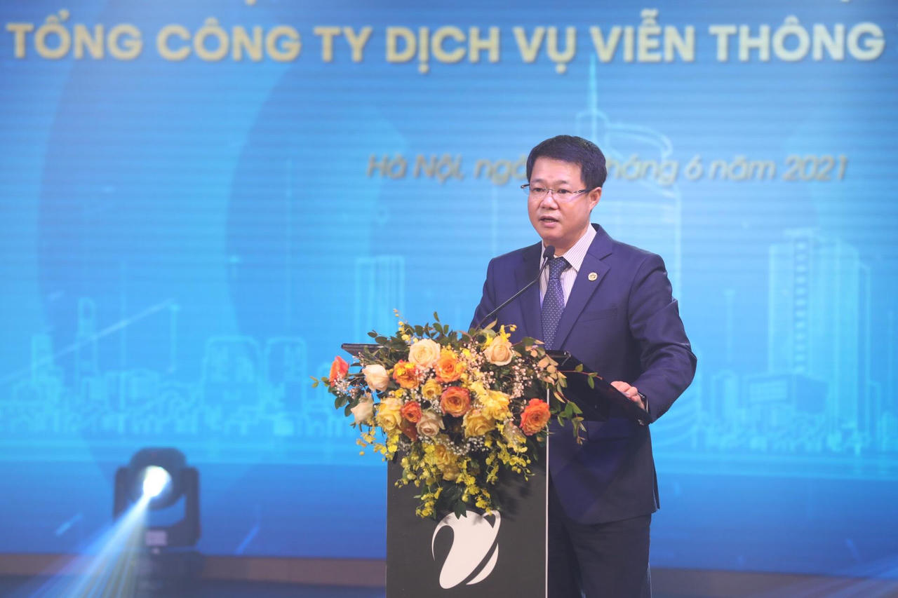 Tổng Công ty Dịch vụ Viễn thông được trao tặng Huân chương Lao động hạng Nhất trong ngày kỷ niệm 25 năm mạng di động VinaPhone 