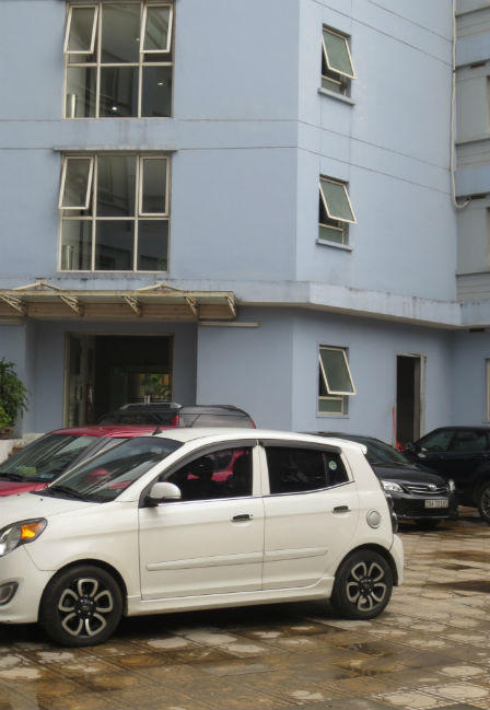 Cảnh nhếch nhác, nham nhở của Tòa nhà CTM 299 Cầu Giấy