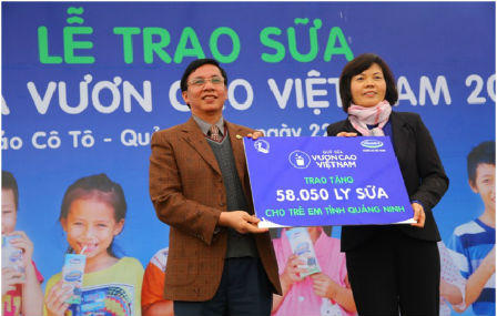 Quỹ sữa Vươn cao Việt Nam: 22 triệu ly sữa cho trẻ em cả nước
