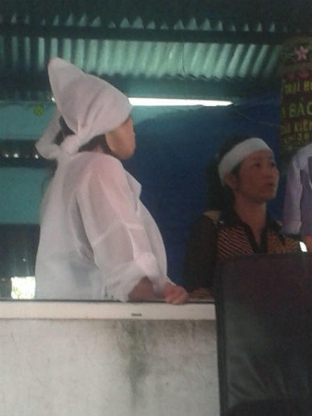 Chàng trai hiền lành uổng mạng vì can ngăn cha dượng nát rượu đánh đập mẹ đẻ