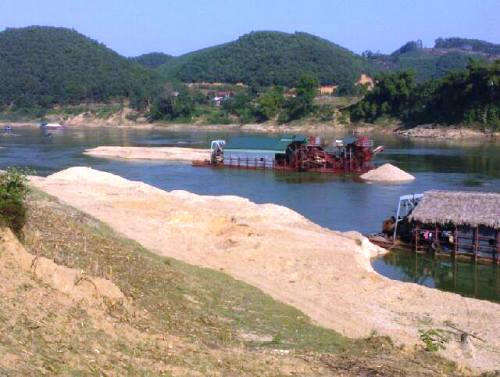 Vụ phản ứng tàu cát trên sông Lô: Dân khẳng định việc bắt người là sự thật! 