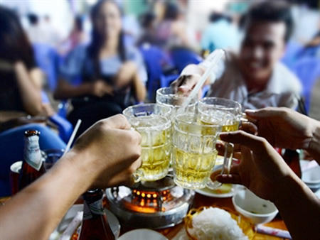 Ăn nhậu: Dùng thuốc giải rượu vẫn dính xơ gan, chảy máu dạ dày