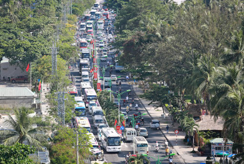 Người Việt đi du lịch hay hành xác?