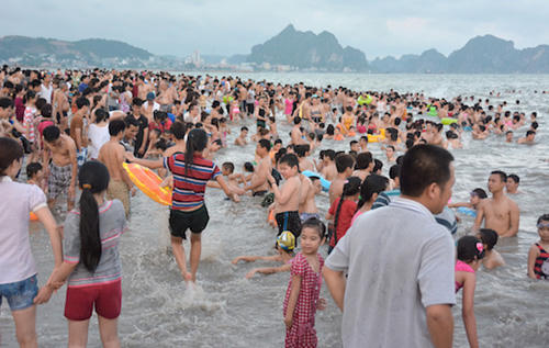 Người Việt đi du lịch hay hành xác?