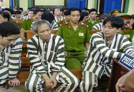 Kỳ 38: Bí ẩn hành trình “cứu xác” Năm Cam ra khỏi trường bắn