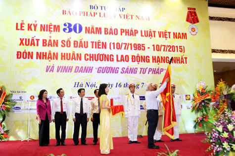 “Pháp luật Việt Nam đang tiếp bước vững chãi tuổi 30“