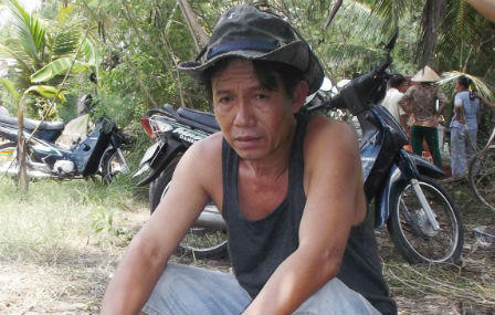 "Ma men" để lại huyết thư rồi dùng dao mổ bụng như trong phim kinh dị