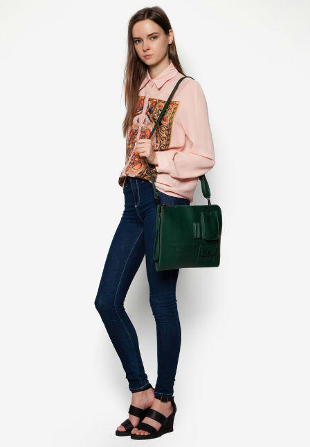 Đến Shop quần áo nữ chọn mua trang phục dự tiệc Halloween