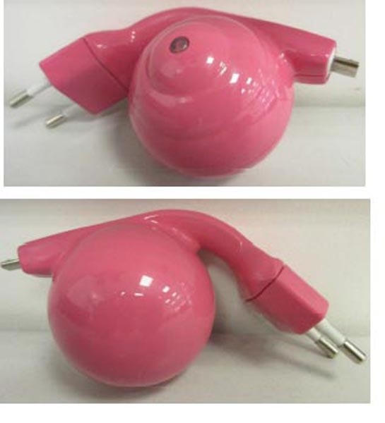 Thiết bị sạc điện thoại của Trung Quốc gây 'chết người'