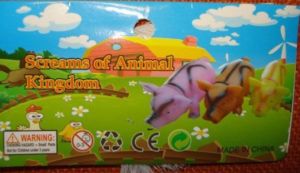 Đồ chơi hình thú bằng nhựa kém chất lượng, gây vô sinh