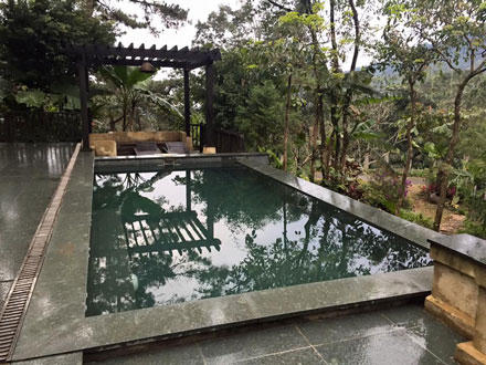 Cận cảnh resort xây không phép ngang nhiên tại Vườn Quốc gia Ba Vì