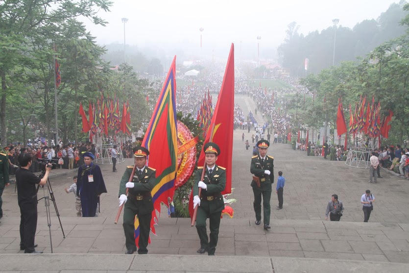  Tổng Bí thư Nguyễn Phú Trọng tham dự Lễ dâng hương ngày Giỗ Tổ năm 2016