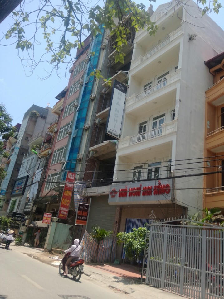 Trung Hòa (Cầu Giấy): Công trình xây dựng vi phạm, gây nguy hiểm giao thông