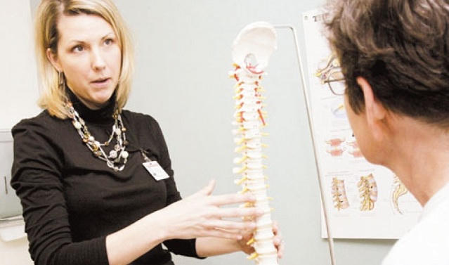 Loãng xương: “Căn bệnh thầm lặng” ở người cao tuổi