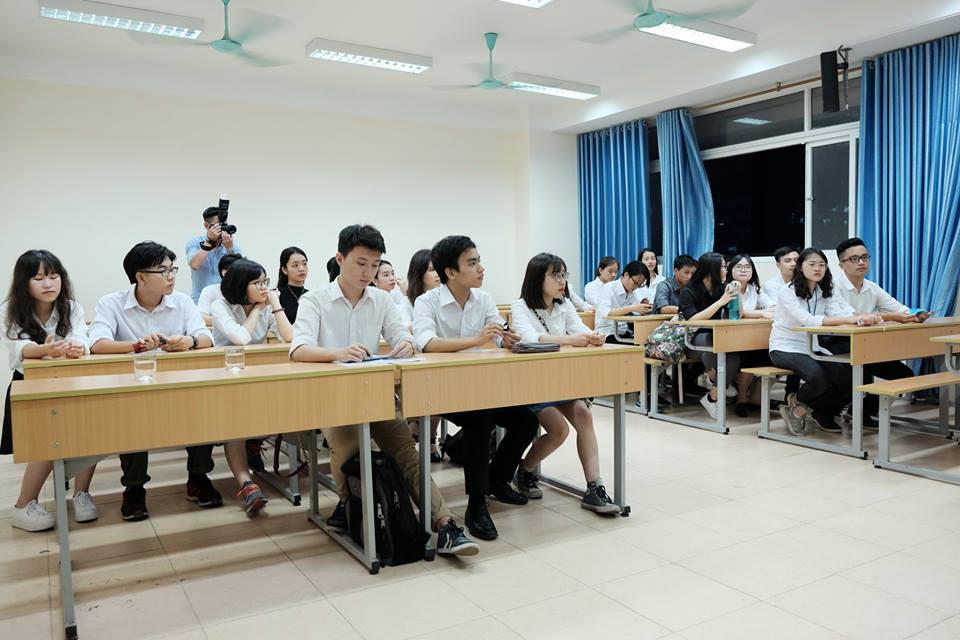 Đại học Luật Hà Nội: Bùng nổ cùng Hanoi Mock Trial 2018 -Phiên tòa giả định