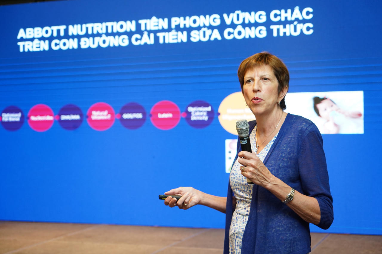 Abbott ra mắt sữa công thức có chứa dưỡng chất “vàng” HMO