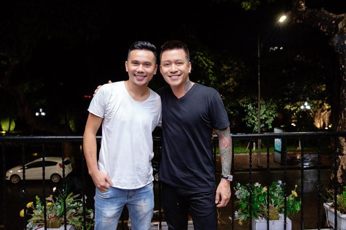 Tuấn Hưng đưa các con lên sân khấu đêm “khai trận” hành trình 20 năm ca hát ở FLC Sầm Sơn