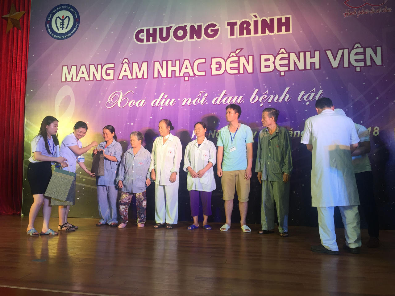 Hội thiện nguyện Tự Tâm “Mang âm nhạc đến bệnh viện”