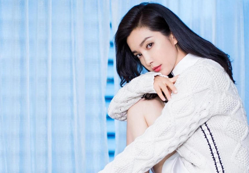 Sau Phạm Băng Băng, “đả nữ” Lý Băng Băng có thể bị cảnh sát “sờ gáy“