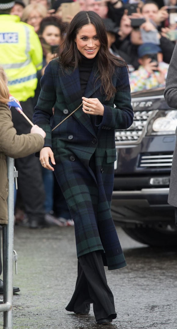 Công nương Meghan Markle mang thai 4 tháng?