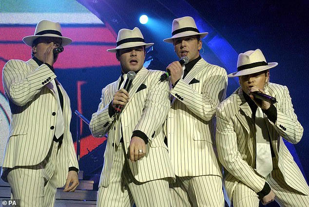 'Boyband' Westlife tái hợp 