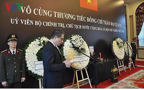 Các đoàn quốc tế viếng Chủ tịch nước Trần Đại Quang