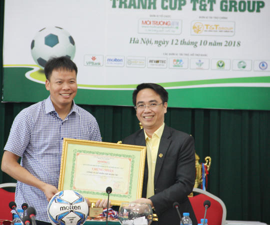 Lần đầu tiên có giải bóng đá dành cho công nhân vệ sinh môi trường