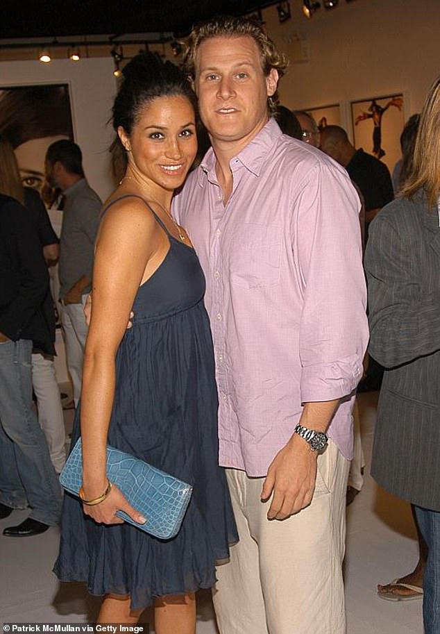 Công nương Meghan Markle đã từng bắt chồng cũ ký “hợp đồng mang thai”