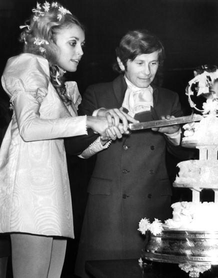 Đấu giá váy cưới của minh tinh chết thảm khi mang thai Sharon Tate 