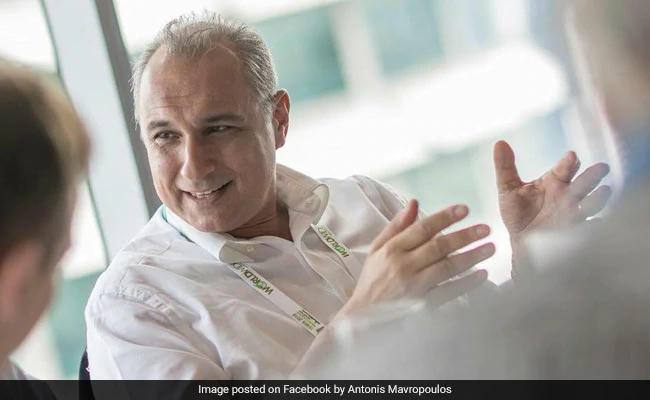 "Phát điên" vì trễ giờ bay, người đàn ông Hy Lạp không ngờ lại thoát chết