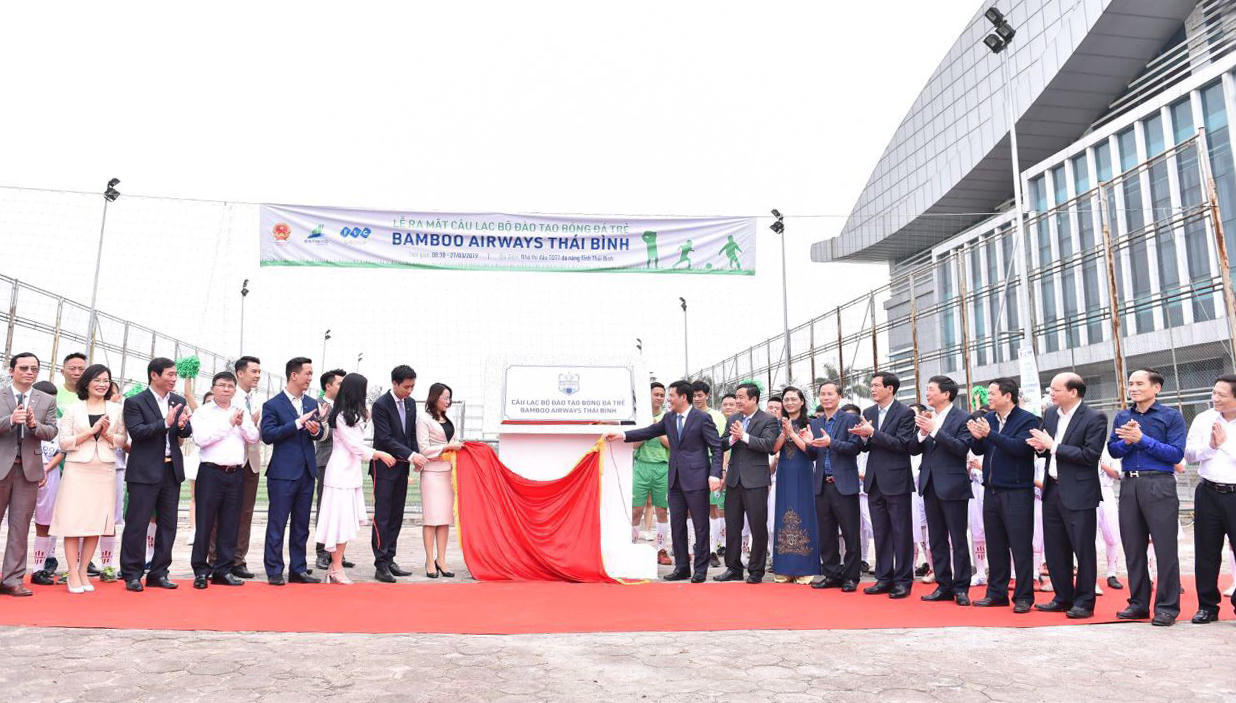 Ra mắt Câu lạc bộ đào tạo bóng đá trẻ Bamboo Airways Thái Bình