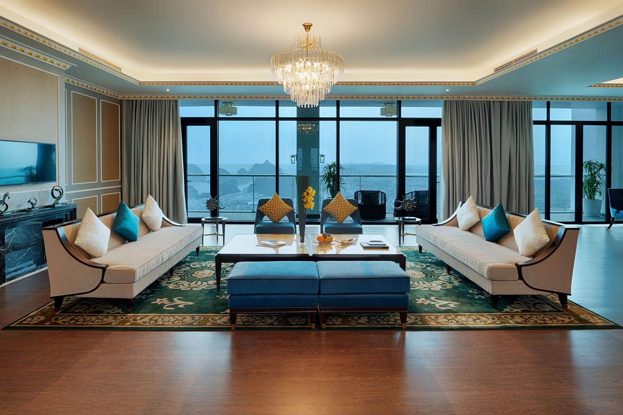 Cận cảnh phòng Tổng thống rộng 1.000 m2 tại khu quần thể có tầm nhìn đẹp nhất Hạ Long