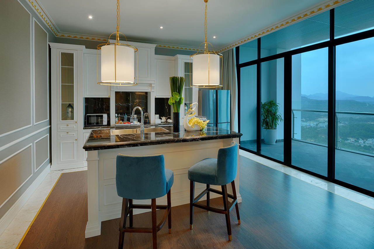 Cận cảnh phòng Tổng thống rộng 1.000 m2 tại khu quần thể có tầm nhìn đẹp nhất Hạ Long