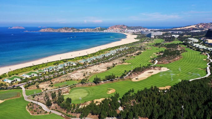 Tầm nhìn biển trời Quy Nhơn kỳ vĩ chờ đợi runner giải VnExpress Marathon 