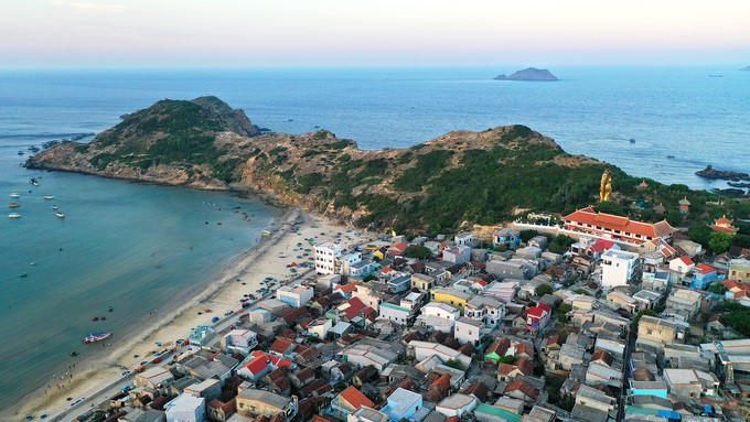 Tầm nhìn biển trời Quy Nhơn kỳ vĩ chờ đợi runner giải VnExpress Marathon 