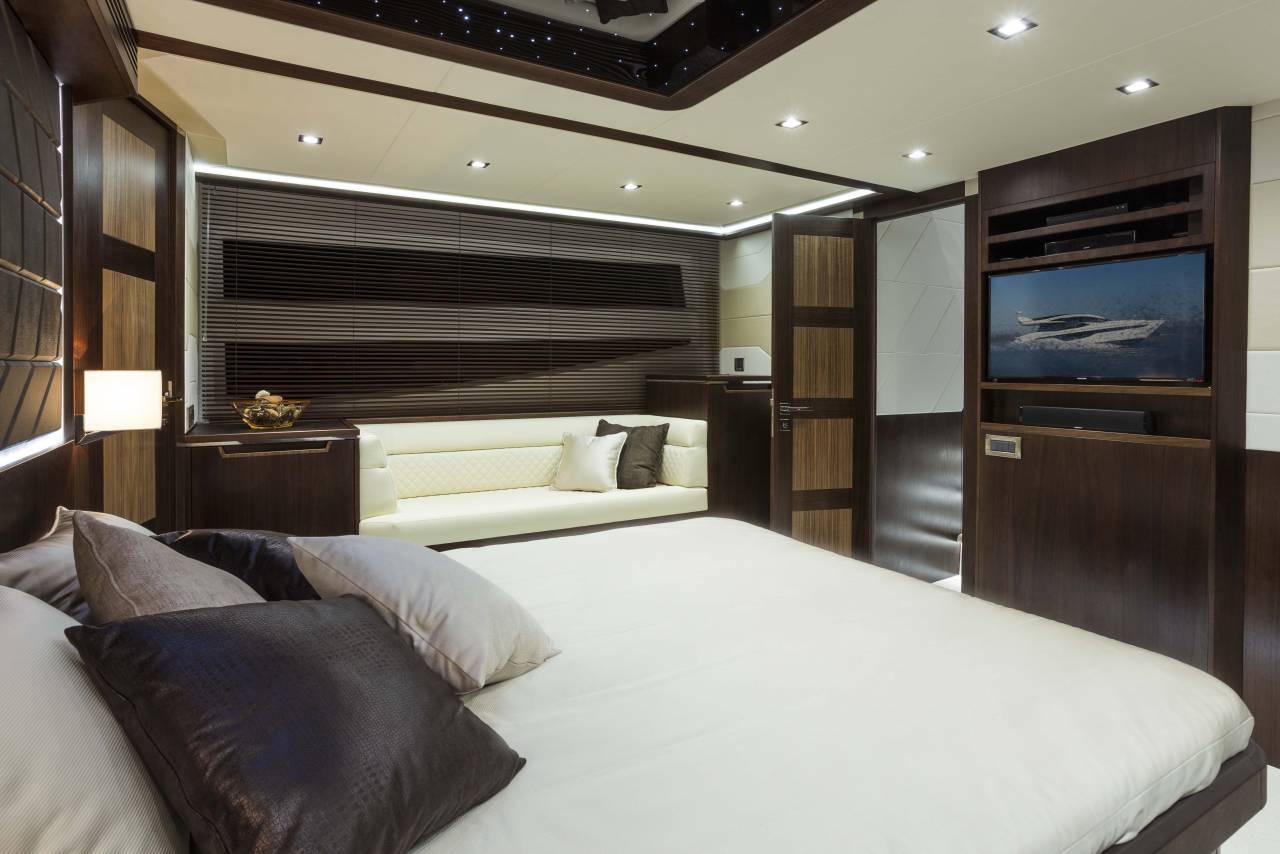 Du ngoạn vịnh Hạ Long với siêu phẩm du thuyền FLC Albatross