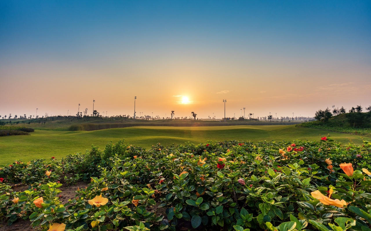 Đại sứ Anh lần đầu chơi Golf tại Việt Nam