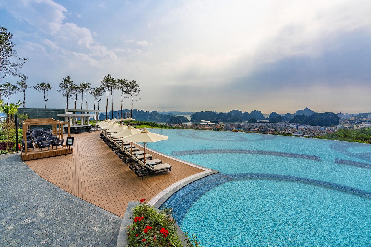 Khai trương Bamboo Airways tower, FLC Hotels & Resorts tung “mưa” voucher nghỉ dưỡng siêu tiết kiệm