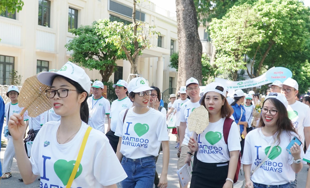 Bamboo Airways ký cam kết chống rác thải nhựa, tăng cường các chuyến bay Xanh