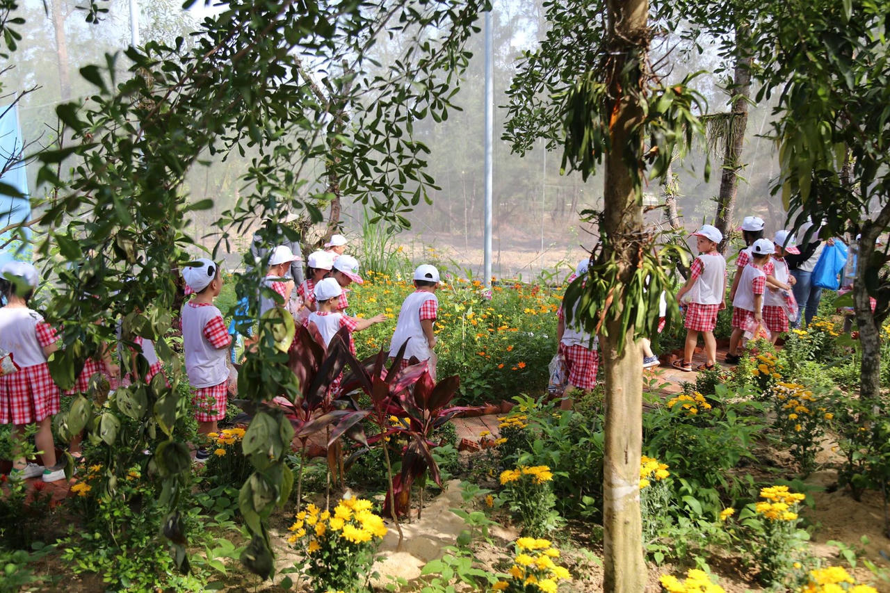 FLC Hotels & Resorts: Hành trình “nắm tay con đi khắp muôn nơi”