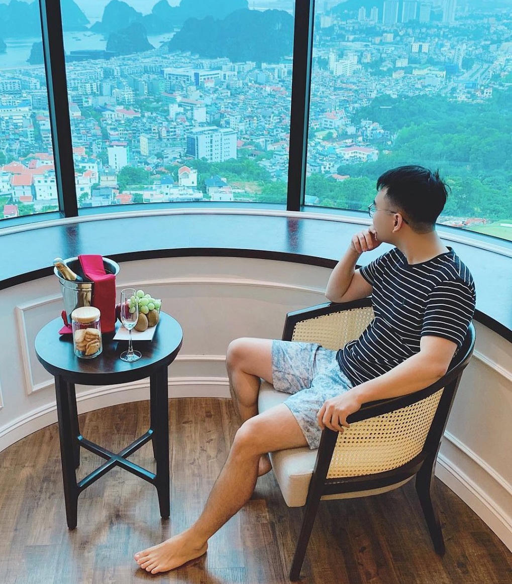 FLC Hạ Long - Thức dậy giữa kỳ quan