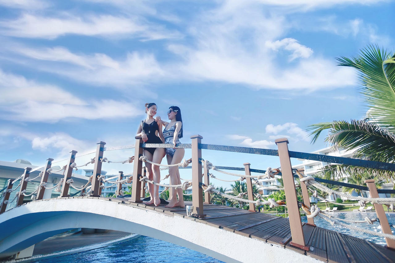 Nhật ký “phá đảo” Quy Nhơn trong 24h của đôi bạn thân