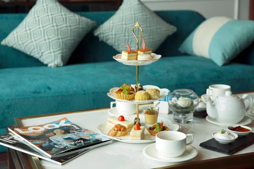 Cận cảnh tiệc trà thượng lưu trên đỉnh kỳ quan thiên nhiên thế giới