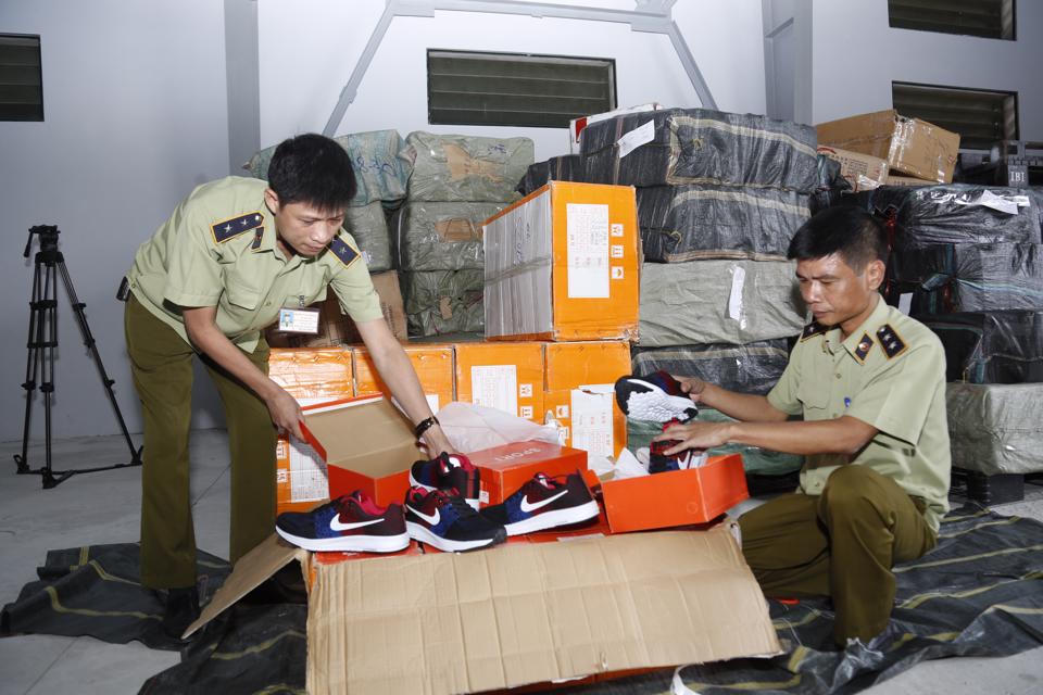 Hà Nội 'siết' ngăn chặn hàng giả, hàng nhái, bảo vệ quyền lợi người tiêu dùng