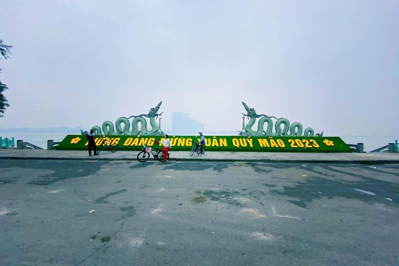 Hà Nội khác lạ Ngày mùng 1 Tết