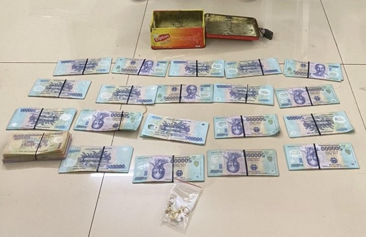 Bắt đối tượng 'cõng' 5 tiền án đột nhập vào nhà dân trộm 200 triệu